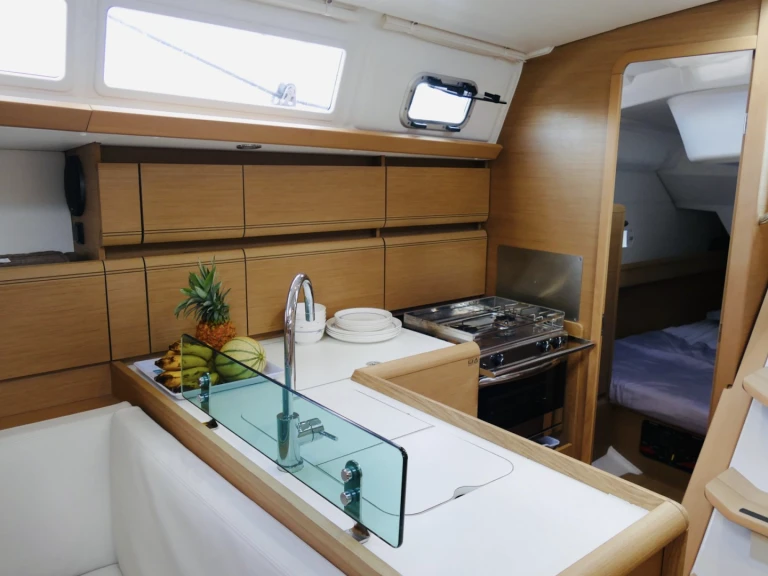Location à Le Marin - Jeanneau Jeanneau Sun Odyssey 389 sur SamBoat