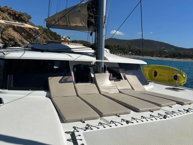 Louez un Fountaine Pajot Helia 44 à Ibiza (Ville)