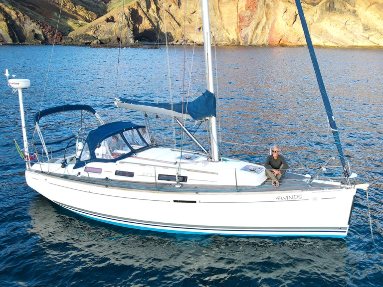 Location bateau Caniçal pas cher Dufour 325 Grand Large