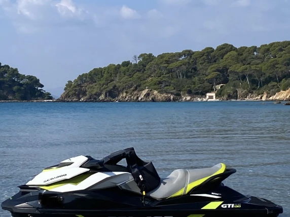 Location bateau La Londe-les-Maures pas cher GTI 130