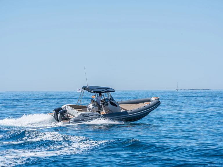 Italboats Stingher 28GT Lux a louer à Altea