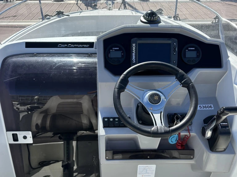 Louer Bateau à moteur avec ou sans skipper Jeanneau à Le Havre