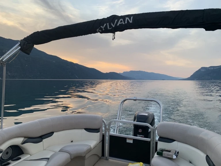 Smoker Craft Inc Sylvan Mirage Cruise a louer à Aix-les-Bains