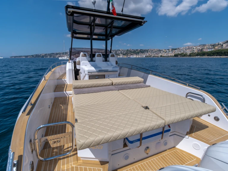 Location bateau Cannes pas cher AVANTGARDE 1.1