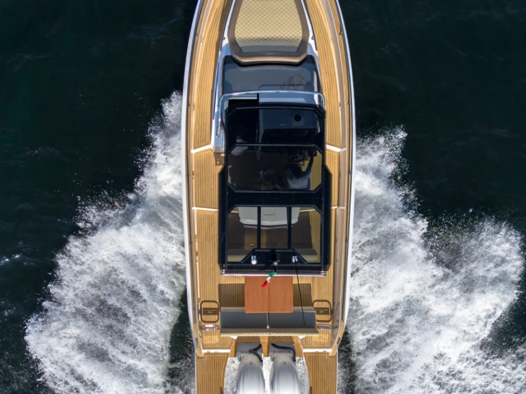 Louer Bateau à moteur avec ou sans skipper Salpa à Cannes
