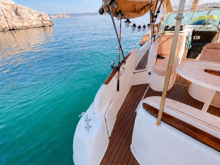 Location à Marseille - Jeanneau Leader 805 sur SamBoat