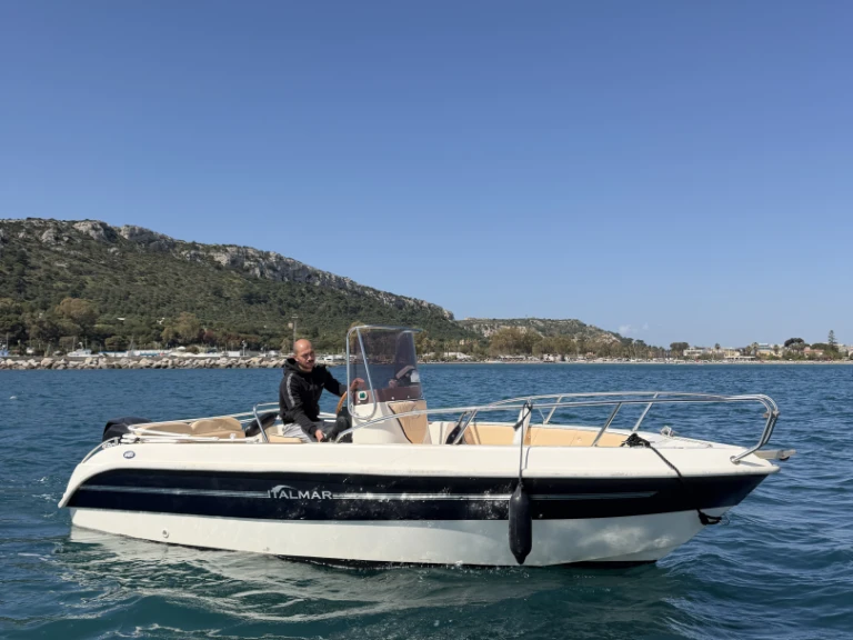 Louez un Italmar 17 à Cagliari