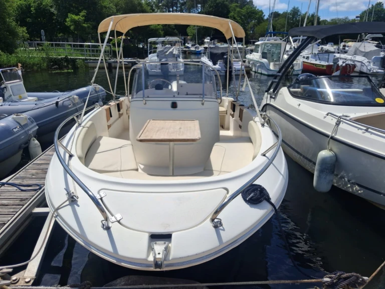 Location bateau Sanguinet pas cher Cap Camarat 625