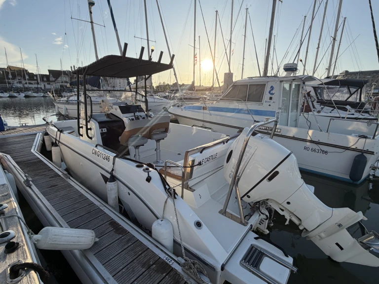 Location Bateau à moteur Bénéteau avec permis