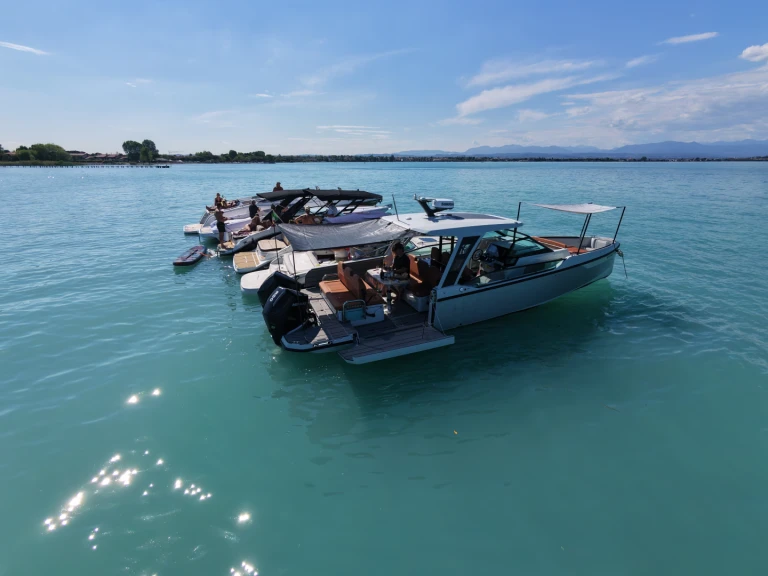 Location Bateau à moteur Saxdor avec permis