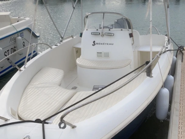 Location Bateau à moteur à France - Bénéteau Flyer 500 Open