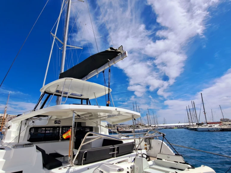 Location bateau Lagoon Lagoon 46 à Sant Antoni de Portmany sur Samboat