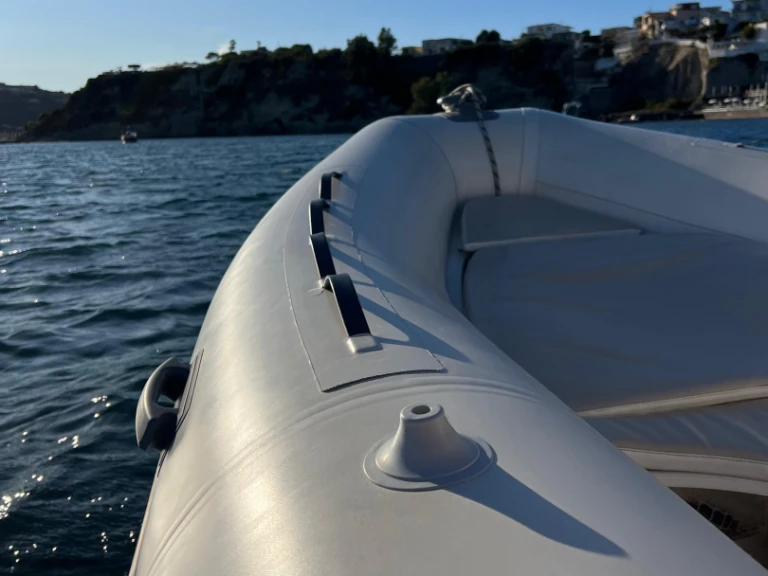 Location bateau Torre Annunziata pas cher Valiant 550 Classic