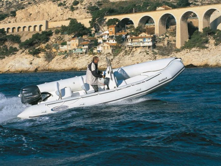 Location bateau Bombard Explorer 640 à Concarneau sur Samboat