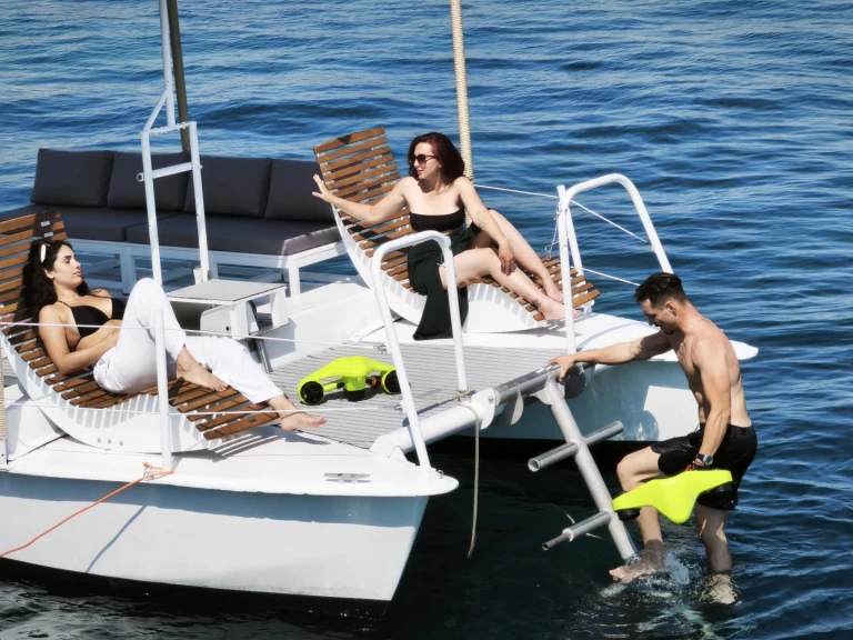 Location bateau Capados Catabarge à Golfe-Juan sur Samboat