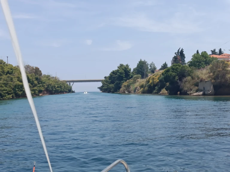 Louez un Athrakiboats TRITON à Néa Moudhaniá