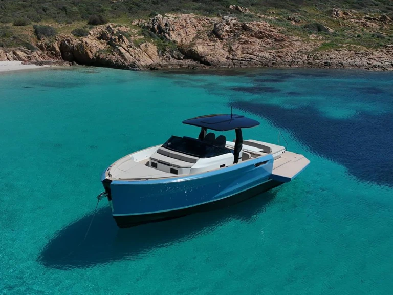 Location bateau BELLINI Astor 36 à Poltu Quatu sur Samboat