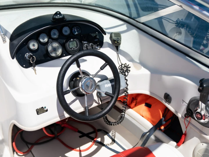 Louer Bateau à moteur avec ou sans skipper Sea Ray à Cannes