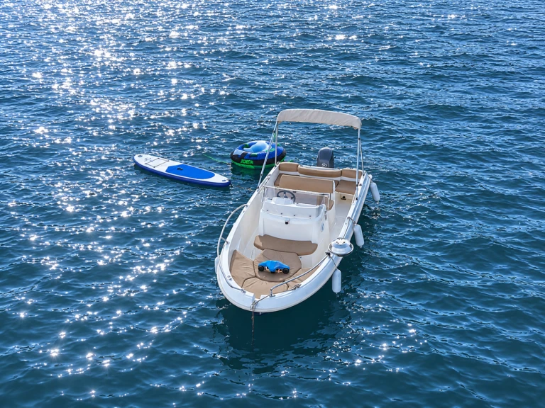 Location Bateau à moteur à Marseille - Jeanneau Cap Camarat 5.1 CC Style
