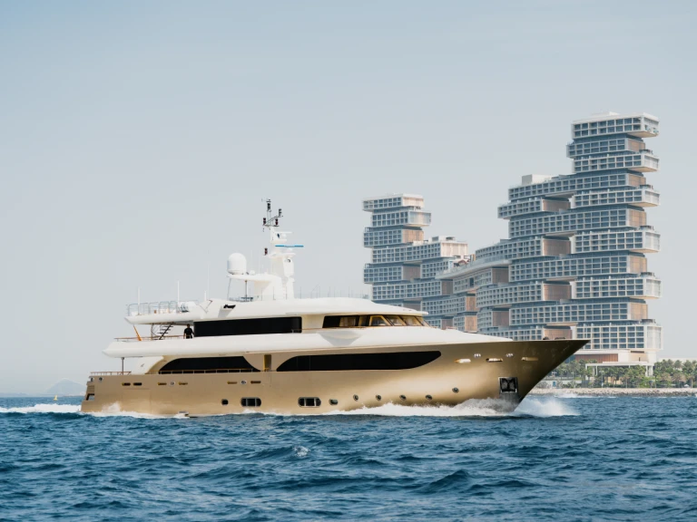 Location à Dubai Marina -  Luxury Motor Yacht B sur SamBoat