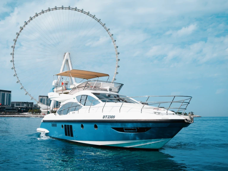 Location bateau Azimut Azimut 50 X33 à Dubai Marina sur Samboat