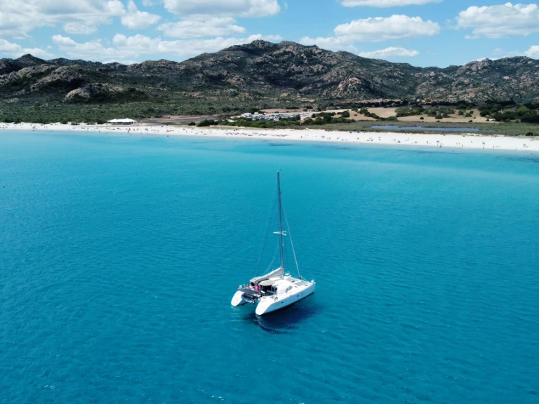 Location bateau La Caletta pas cher Lagoon 380 S2