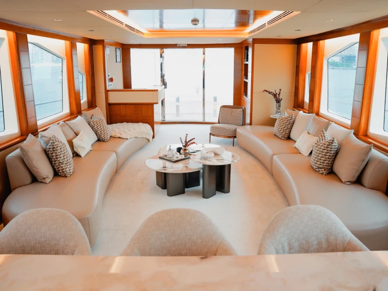 Location à Dubai Marina -  Luxury Motor Yacht X35 sur SamBoat