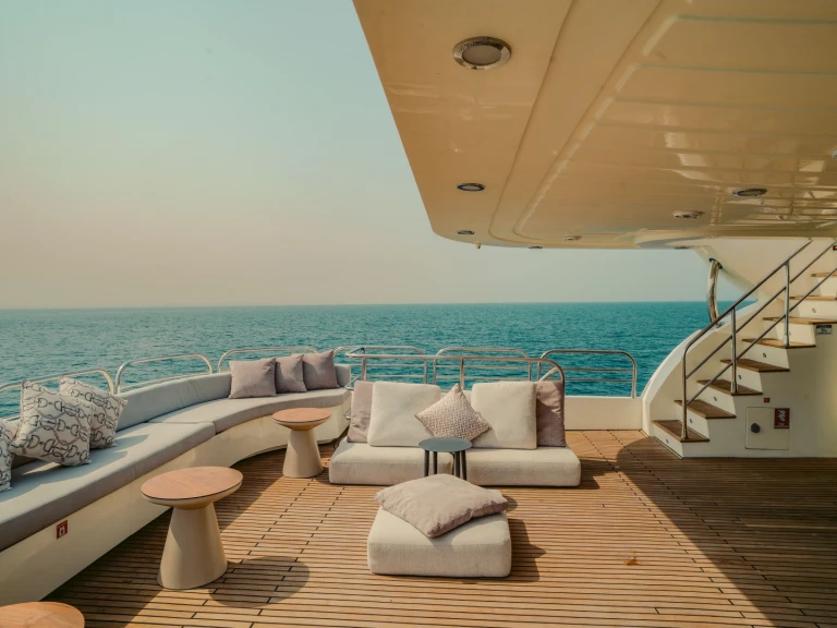  Luxury Motor Yacht S a louer à Dubai Marina