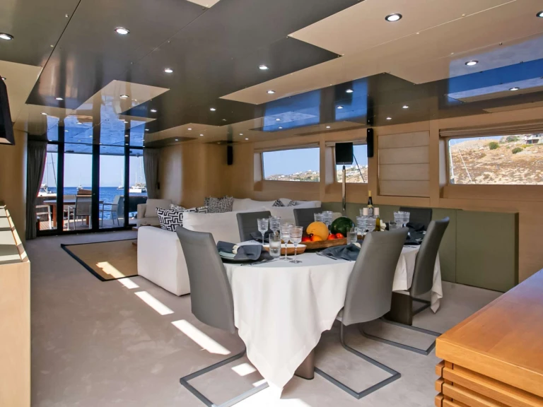 Yacht à louer à Ornós au meilleur prix