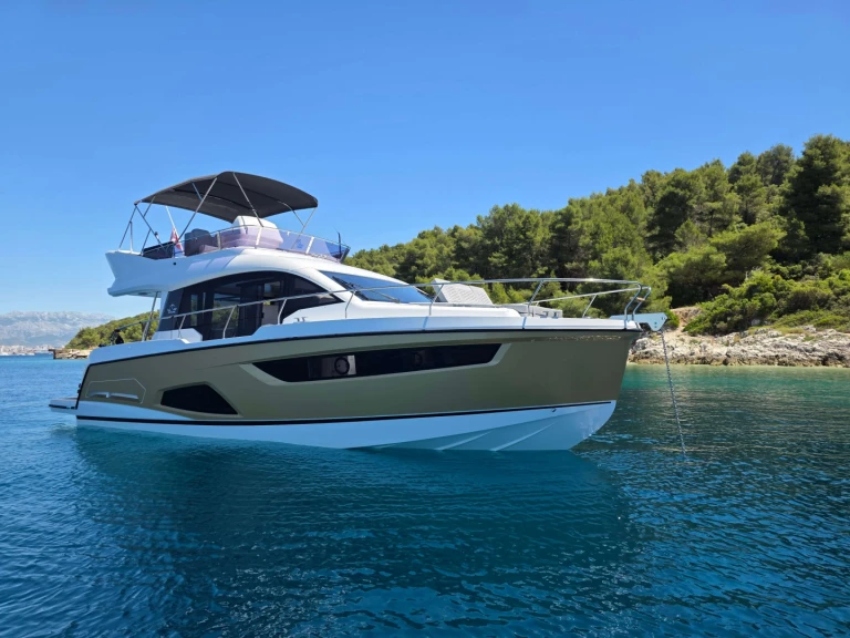 Louer Yacht avec ou sans skipper Sealine à Kaštela