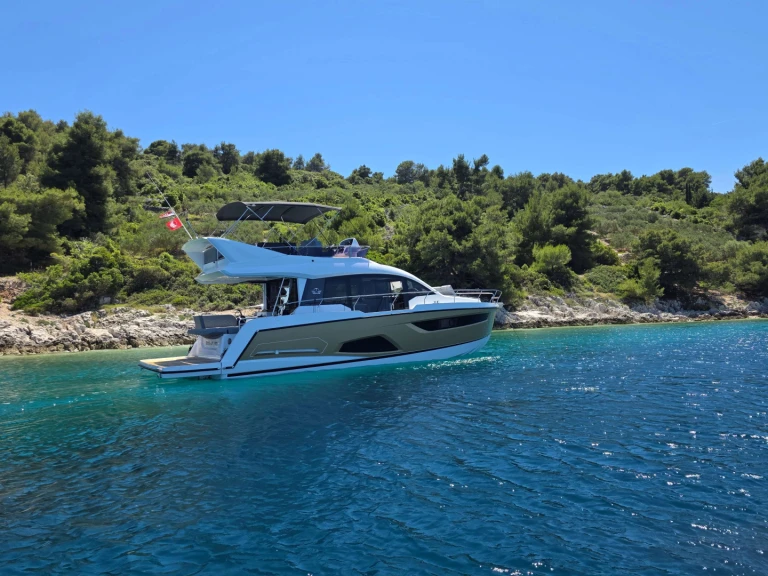 Location Yacht Sealine avec permis