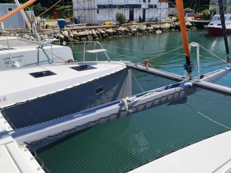 Location bateau Pula pas cher Excess 14