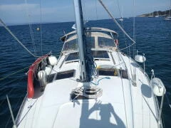 Bénéteau Oceanis 370 a louer à Port de Hyères (St Pierre)