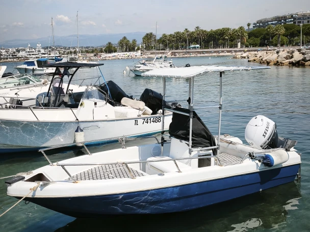 Louer Bateau à moteur avec ou sans skipper Rascala à Cannes