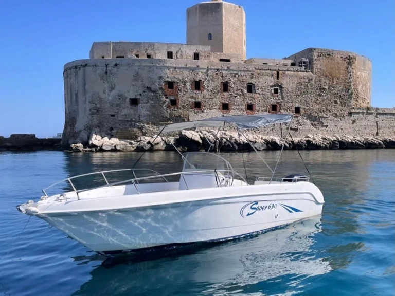 Location Bateau à moteur Saver avec permis