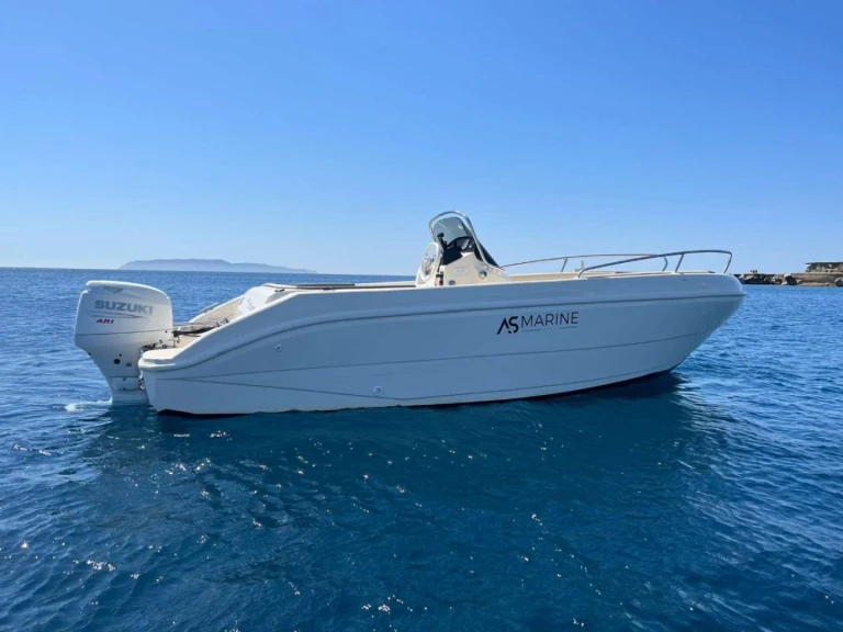 Bateau à moteur à louer à Trapani au meilleur prix