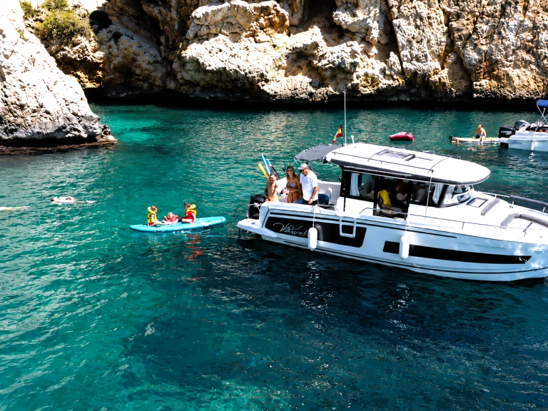 Louer Bateau à moteur avec ou sans skipper Jeanneau à Dénia