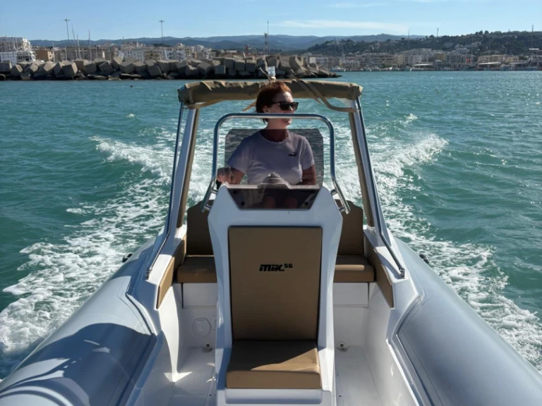 Louez un Micucci Mik Boat 560 à Vieste