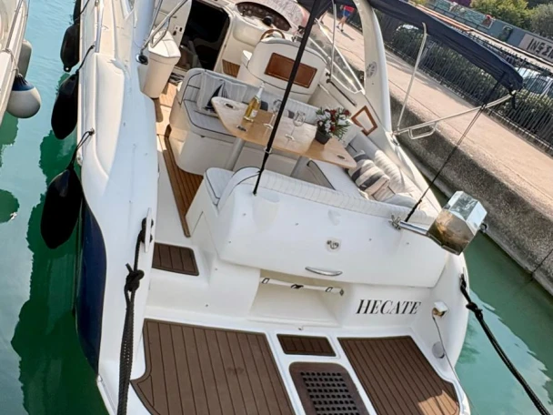 Louer Bateau à moteur avec ou sans skipper Airon à Saint-Laurent-du-Var