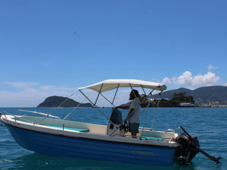 Location bateau Laganás pas cher Poseidon 5,40