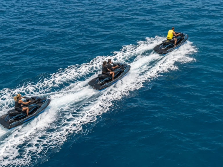 Location bateau Barcelone pas cher GTX 170