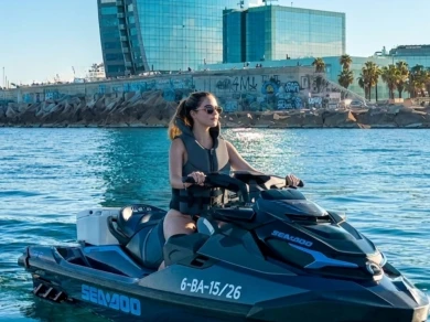 Alquiler de Moto de agua, con o sin patrón Sea-Doo Barcelone