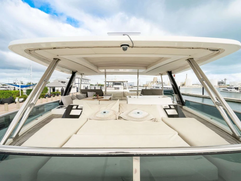 Location à Bay Street Marina - Lagoon Lagoon 630 Motor Yacht sur SamBoat