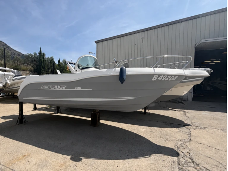 Location Bateau à moteur à Empuriabrava - Quicksilver Quicksilver 630 Commander