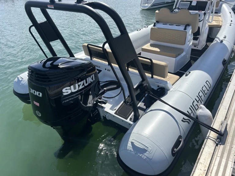 Location bateau Highfield Patrol 760 à La Trinité-sur-Mer sur Samboat