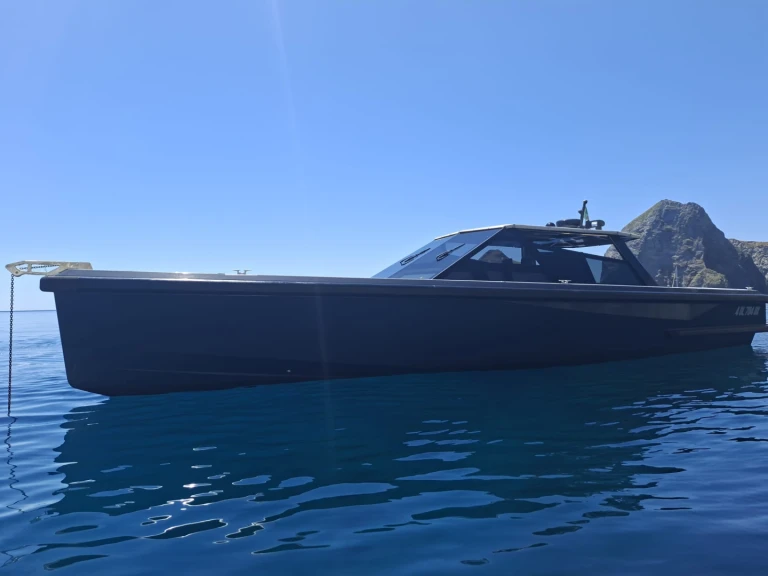 Location à Porto Badino - Wally Wally Power 47 sur SamBoat