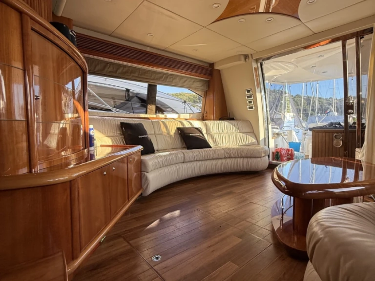 Louer Yacht avec ou sans skipper Sunseeker à Agropoli