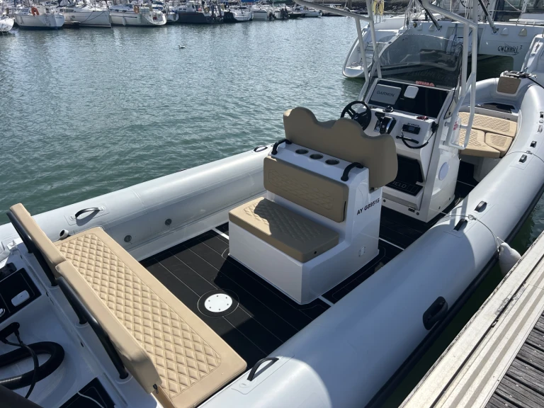 Location bateau La Trinité-sur-Mer pas cher Patrol 760