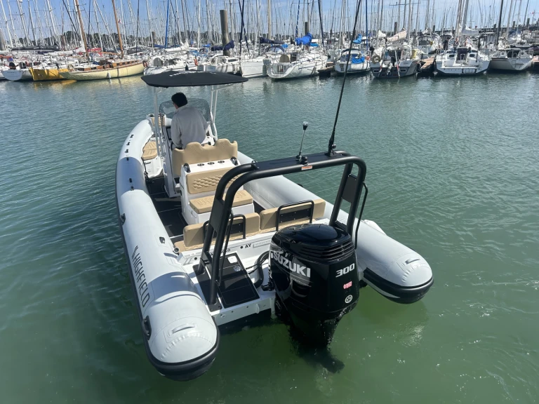 Highfield Patrol 760 a louer à La Trinité-sur-Mer