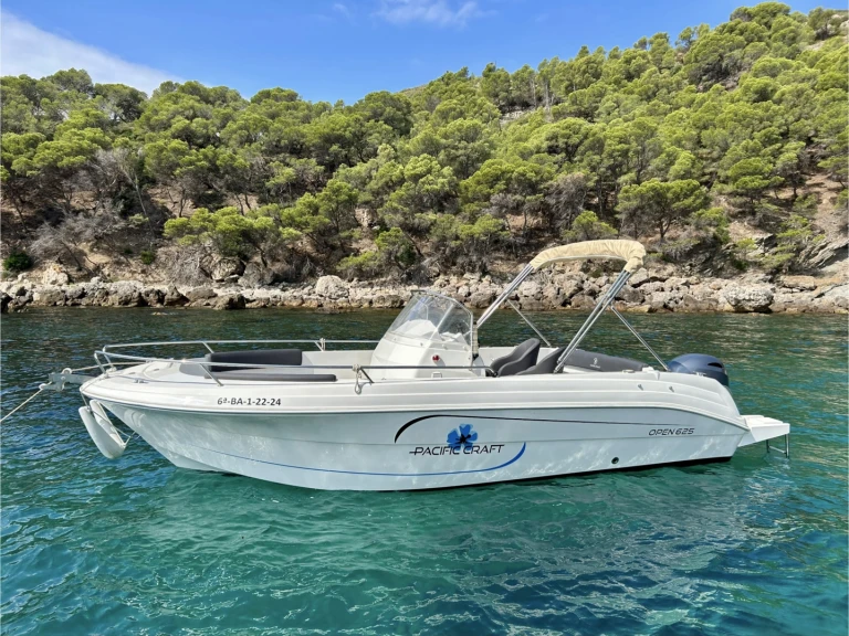 Location Bateau à moteur Pacific Craft avec permis